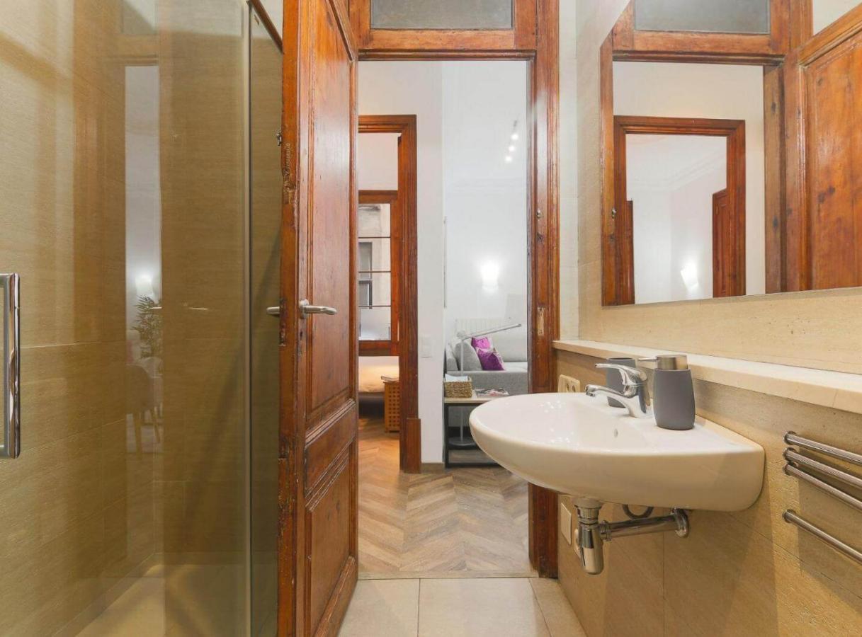 ברצלונה Great Spacious Apartment In The Gothic Quarter מראה חיצוני תמונה